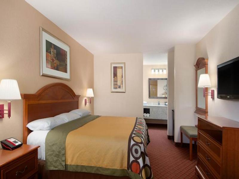 Hotel Super 8 By Wyndham Pratt Extérieur photo